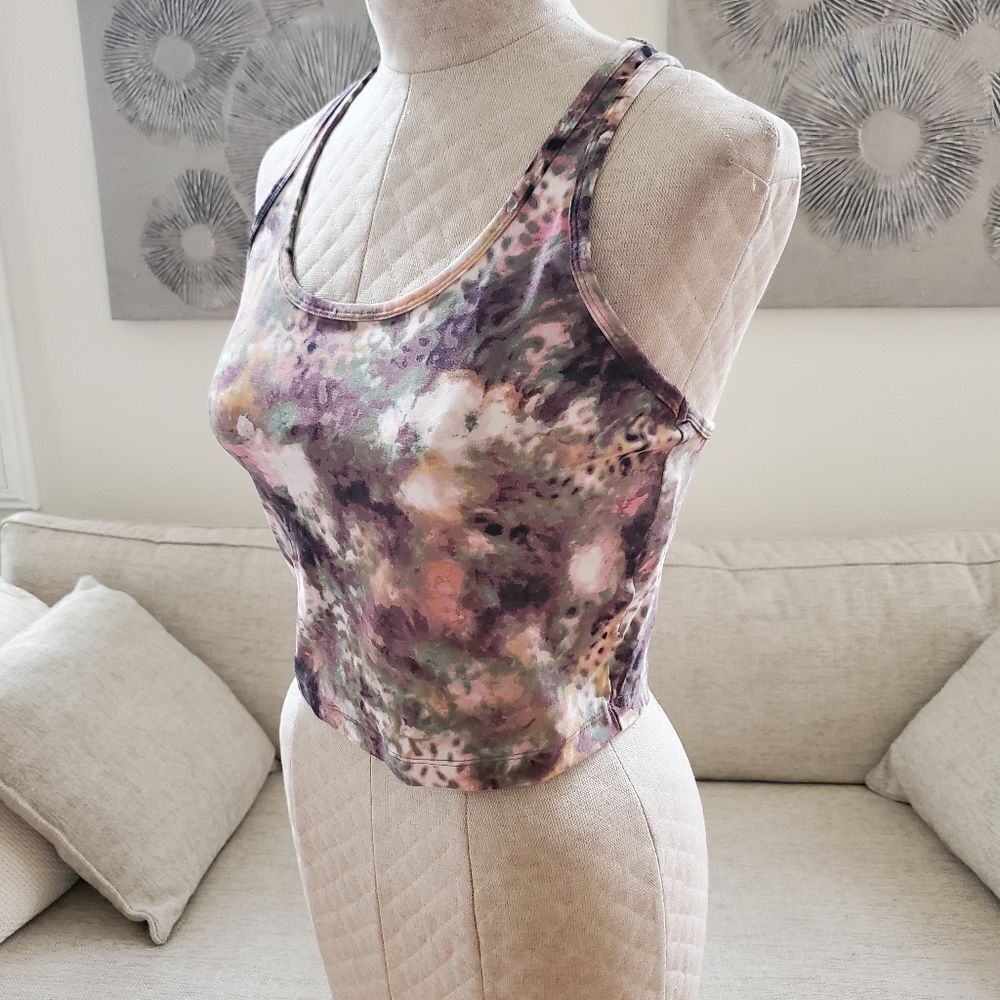 Calvin Klein Performance Printed Racerback Cropped Tank Top - Picture 4 of 13